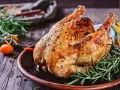 Ile się piecze kurczak w piekarniku? Czas i temperatura dla każdego kawałka