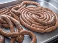 Ile czasu wędzić kiełbasę, aby uniknąć nieudanych efektów?