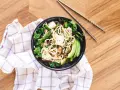 Jak zastąpić makaron chow mein? Sprawdzone alternatywy i porady