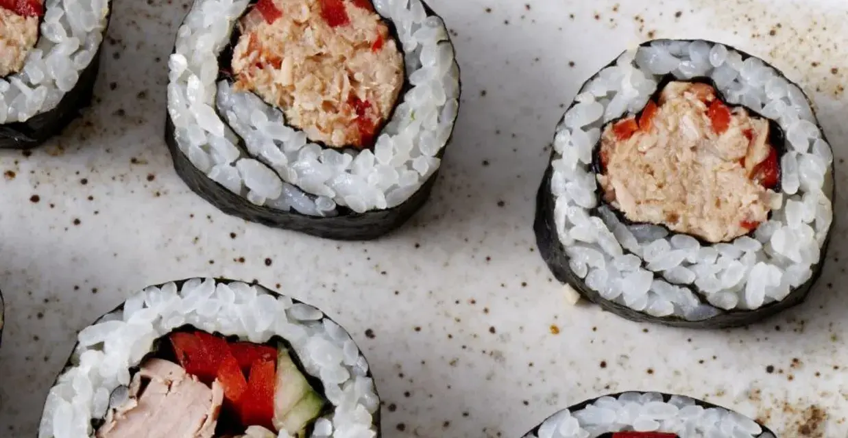 Jak przygotować tuńczyka do sushi, aby zachwycić smakiem i jakością