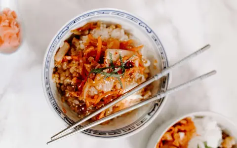 Jak zrobić kimchi w domu - prosty przepis na zdrową kiszonkę