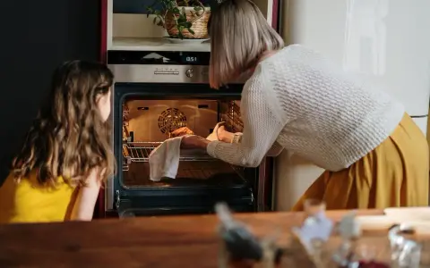 Ile piec pasztet wieprzowy, aby był soczysty i idealnie upieczony?