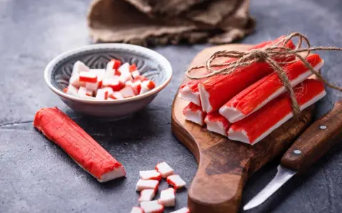 Jak przygotować mrożone paluszki krabowe do sushi, aby były idealne