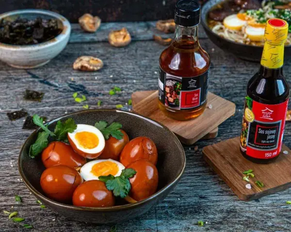 Jak ugotować jajko do ramen, aby uzyskać idealne ajitsuke tamago