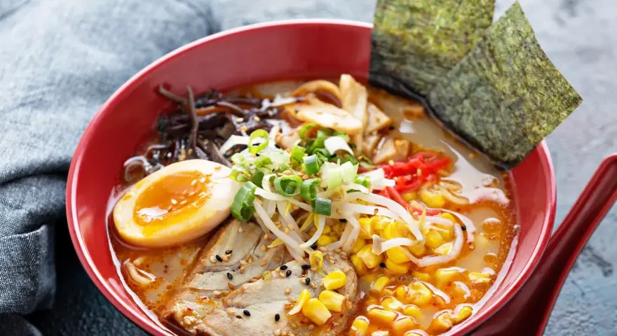 Jaki makaron do ramen - wybierz najlepsze opcje dla idealnego smaku